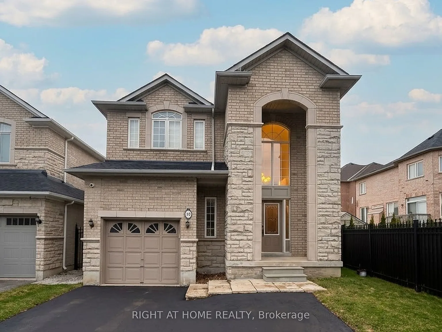 4 bed, $3,500 — Photo 1