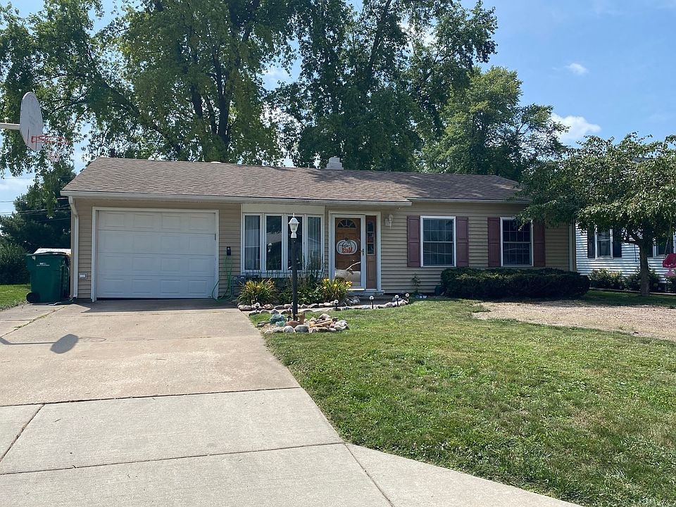 1st image of 18 Sunbury Dr