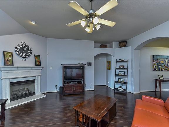4th image of 339 Mesquite Hill Dr