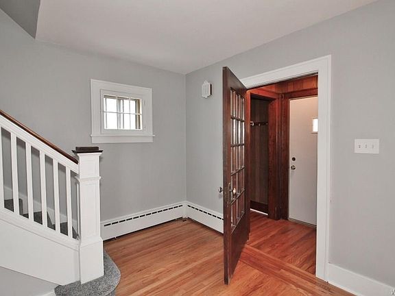 2nd image of 29 Washington Ave