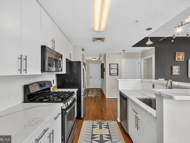 1390 Kenyon St NW #517 — Photo 9