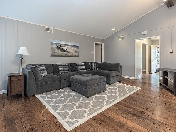 5th image of 1776 E Bryn Mawr Cir