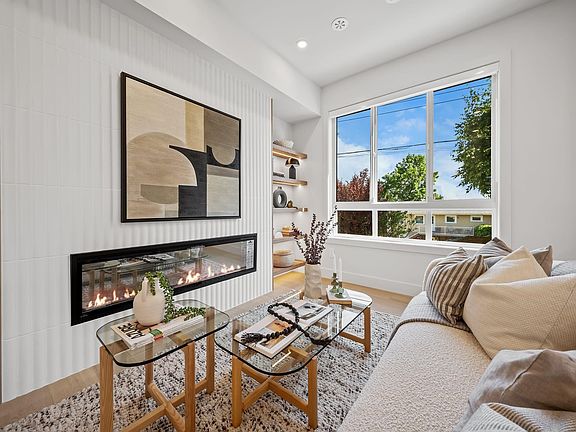 5th image of 3786 Peter St #3