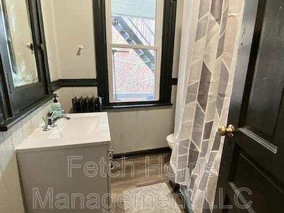 5th image of 19 S Ann St #1