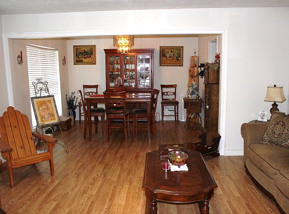 2nd image of 606 Gaynell Dr