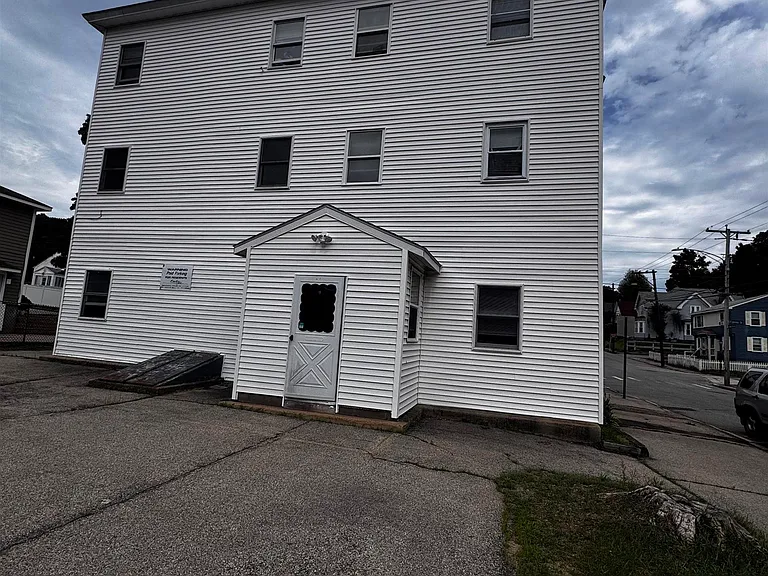 562A Lake Ave — Photo 10