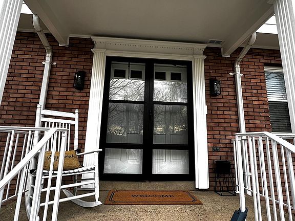 4th image of 219 Springdale Ave