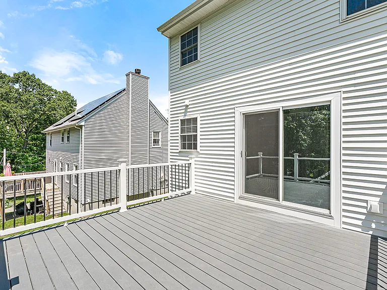 38 Idora Ave — Photo 35