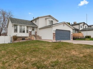 424 W Mutton Hollow Rd, Kaysville, UT 84037