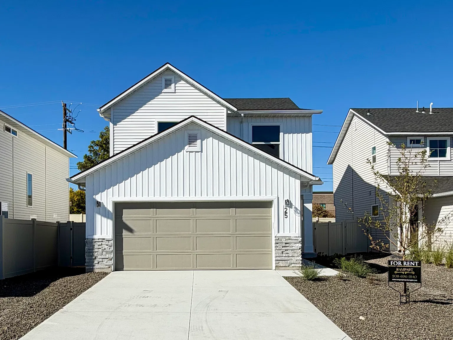 3 bed, 1597 sqft, $2,200 — Photo 4