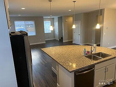 5th image of 1109A Silver Coyote Dr