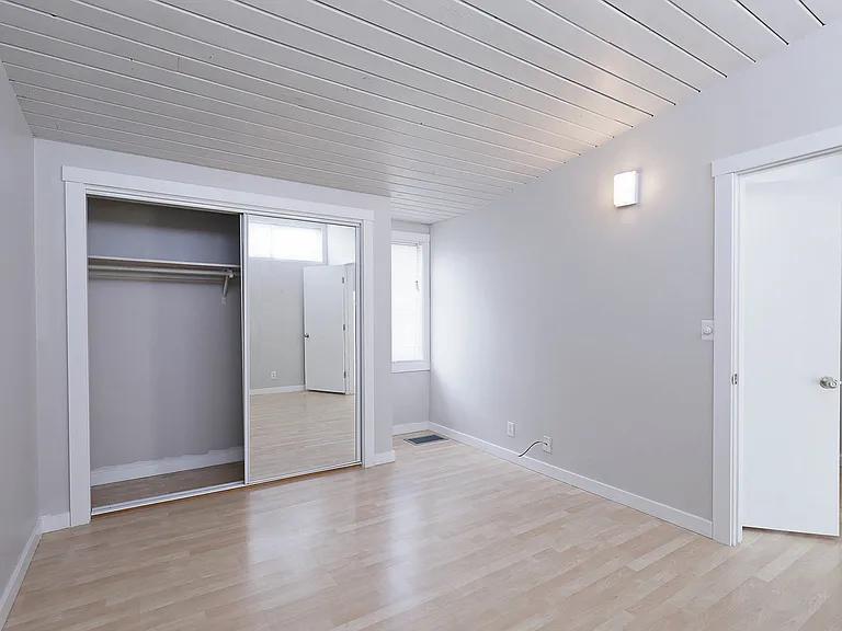 643 W Lakeshore Dr — Photo 18