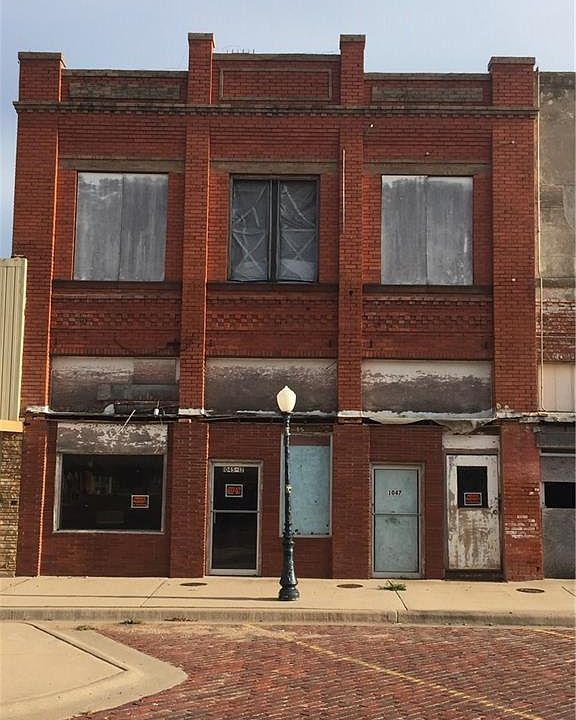 2nd image of 1045 12th St