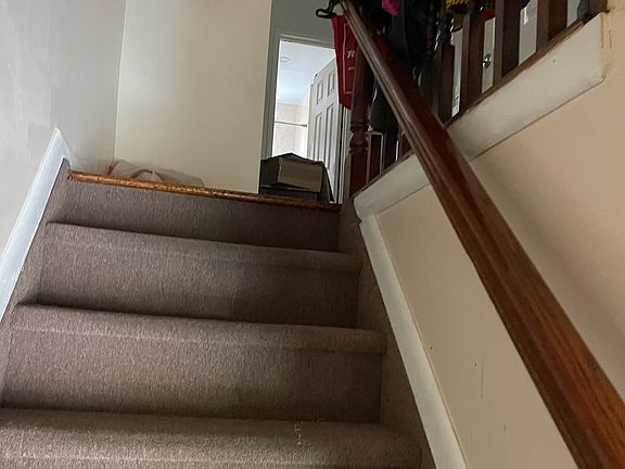 2nd image of 904 E 222nd St #2