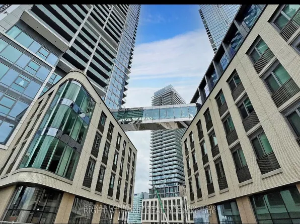 7890 Jane St #5111, Vaughan, ON L4K 0K9