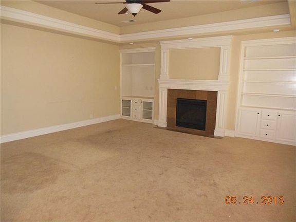 3rd image of 2708 Centennial Dr
