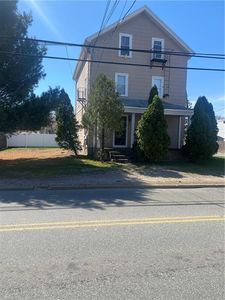 319 Beverage Hill Ave, Pawtucket, RI, 02861