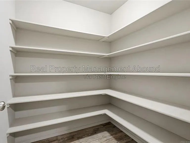 3706 S 13th Pl — Photo 17