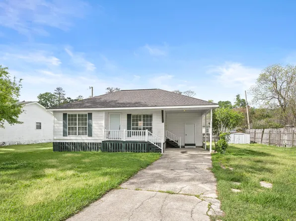 8712 Aspen Ct, Denham Springs, LA 70726