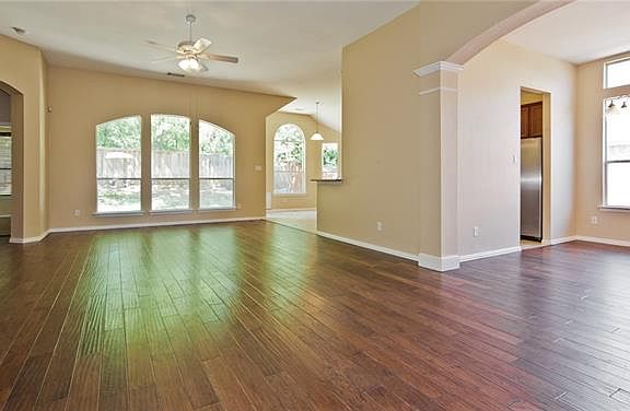 2nd image of 2735 Meadow Lake Dr