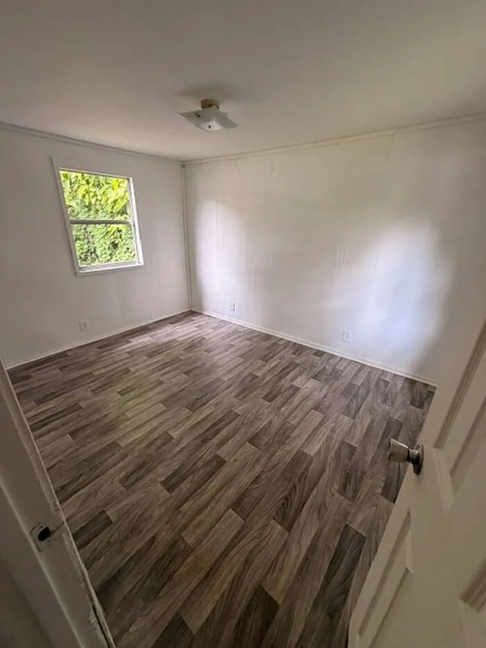 2 bed, 1.0 bath, $1,000 — Photo 4