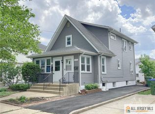 120 Hillcrest Ave #B, Edison, NJ 08817