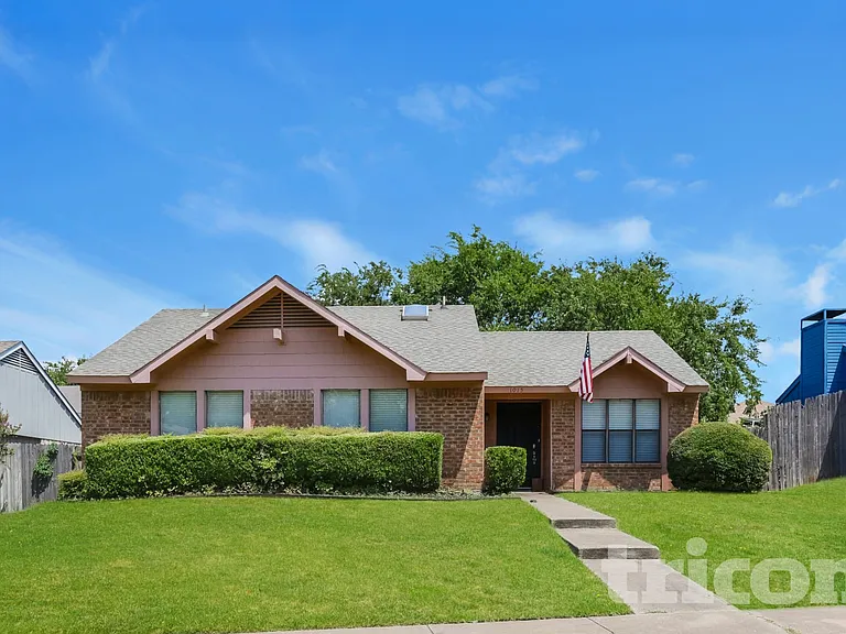 1015 Cedar Run Dr — Photo 1