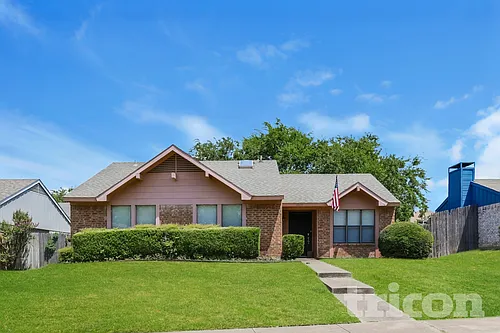 1015 Cedar Run Dr Photo 1