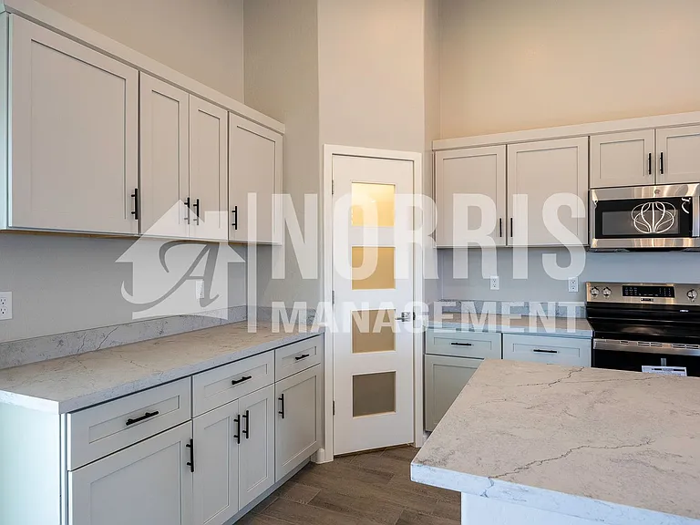 12532 W Delwood Dr — Photo 13