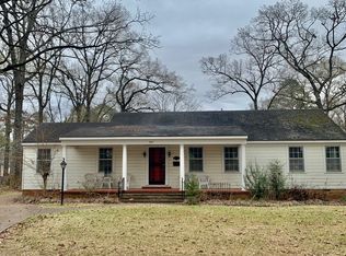 907 Cedar St, Crossett, AR 71635