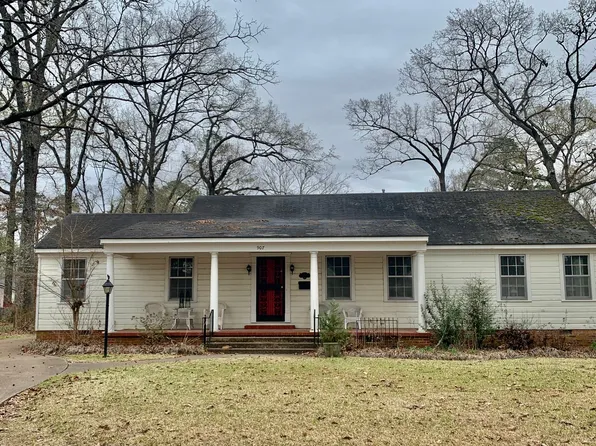 907 Cedar St, Crossett, AR 71635