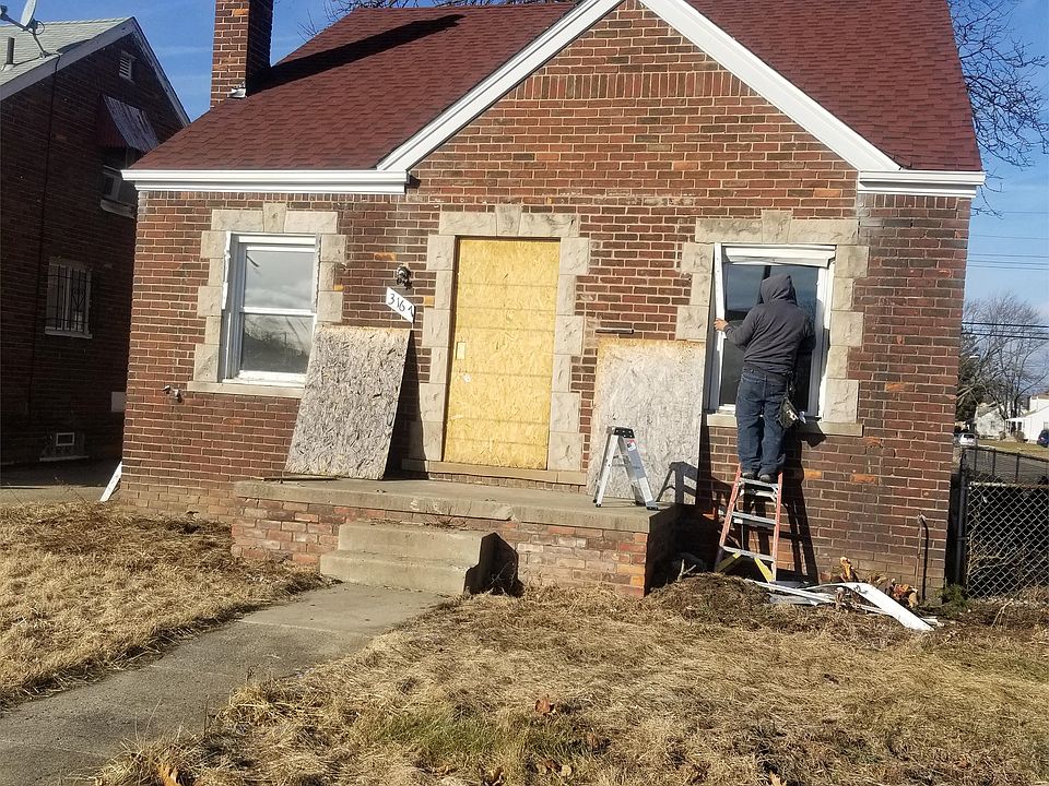 1st image of 3167 E Outer Dr