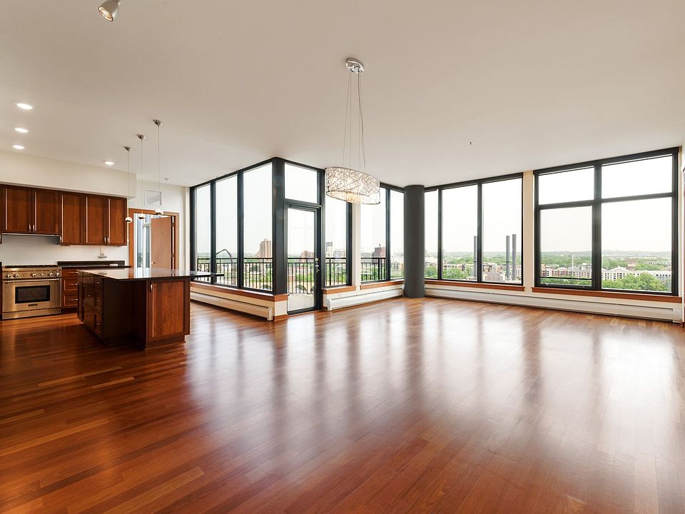 1st image of 1120 2nd St S #1205