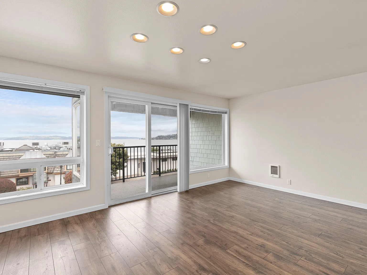 2 bed, 1086 sqft, $2,695 — Photo 4