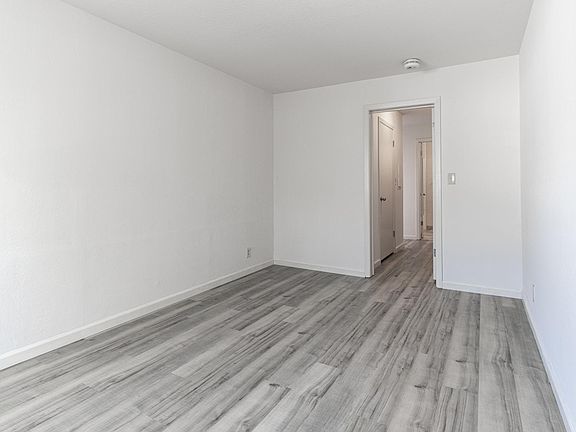 4th image of 1405 Oak Grove Ave APT 203