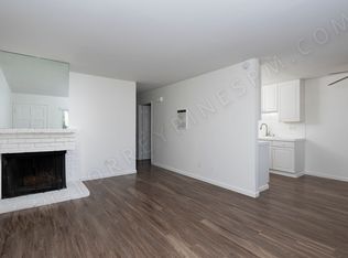 1075 Agate St APT B, San Diego, CA 92109