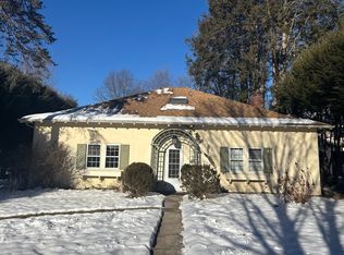 61 Harrison Ave, Northampton, MA 01060