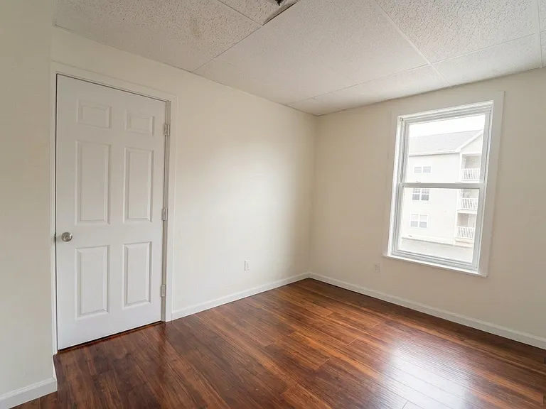 55 Myrtle St #2 — Photo 11