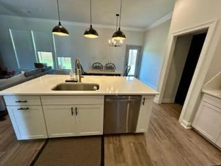225 Barclay Blvd — Photo 8