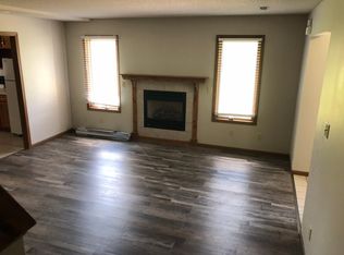 4417 SW Huntoon St, Topeka, KS 66604