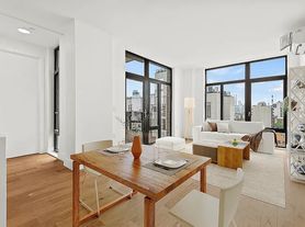 38-27 32nd St