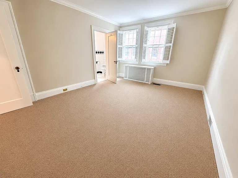 631 Saint James St #631 — Photo 13