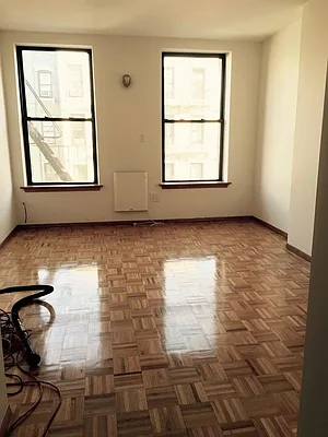 Rented by Warren T Real Estate Corp. | media 17