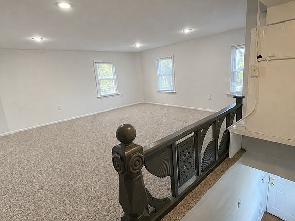 2nd image of 526 N Huron St #(2)