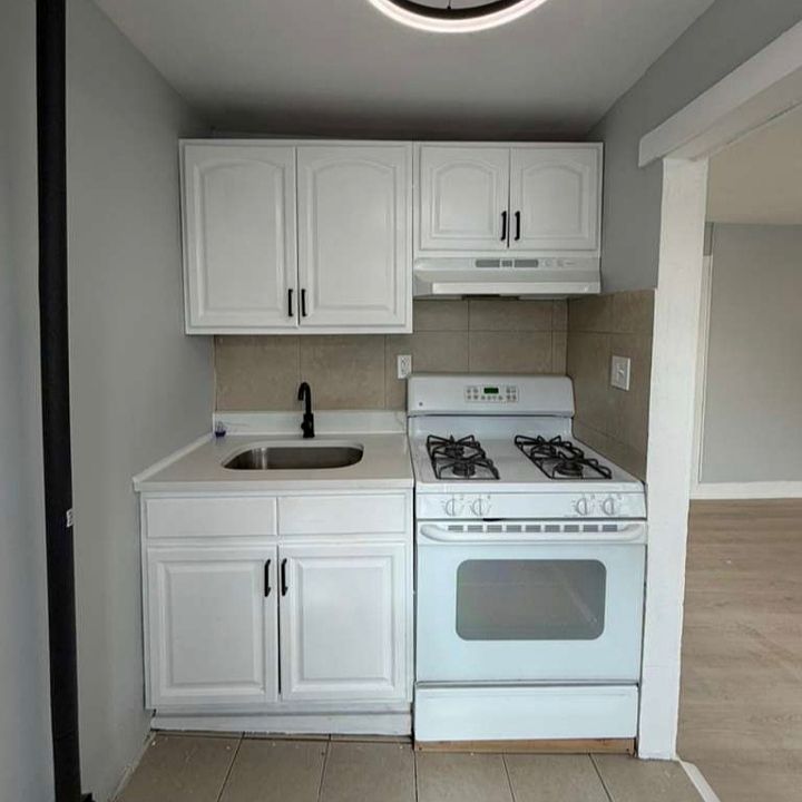 1st image of 85 Astor St #2L
