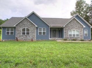 27 Red Bird Loop, Big Creek, KY 40914