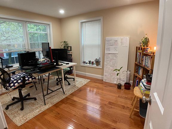 5th image of 298 Wickenden St APT 1