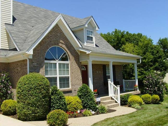 1st image of 158 Lincoln Station Dr