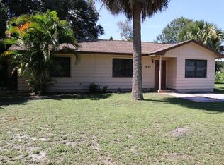 2836 Poplar St, Sarasota, FL 34237