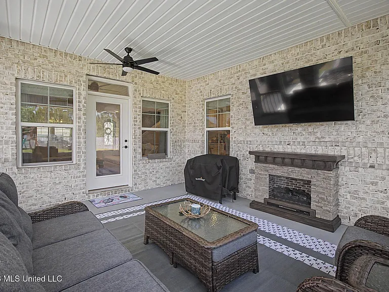 6812 Enclave Ln — Photo 32